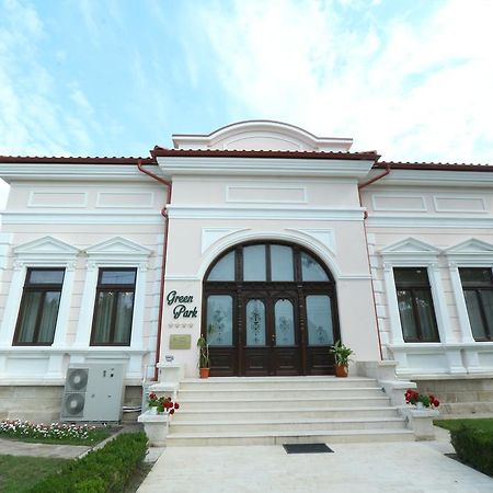 Green Park Boutique Hotel Focşani Екстериор снимка