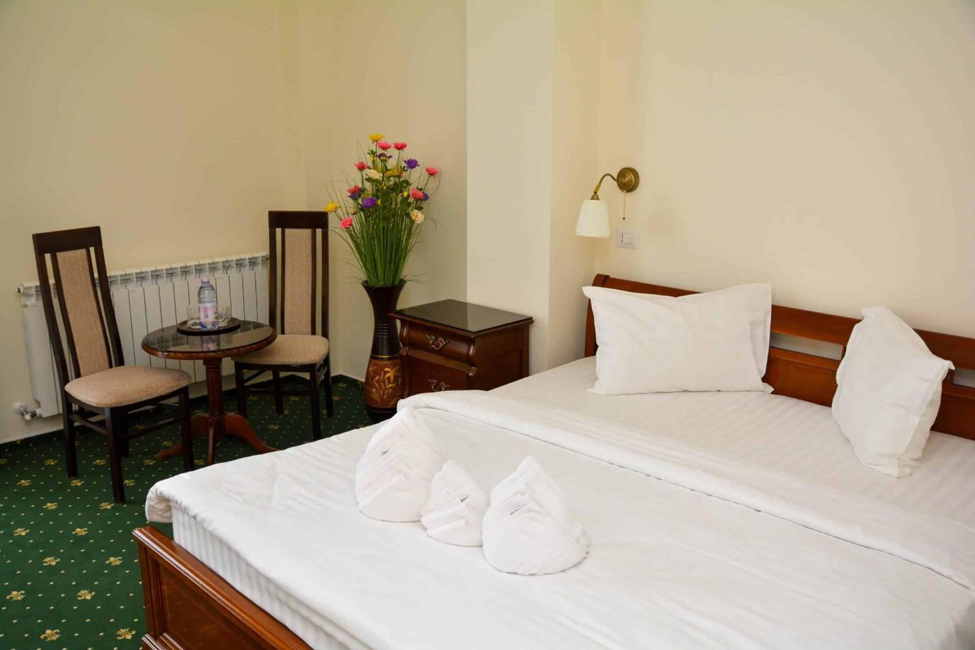 Green Park Boutique Hotel Focşani Екстериор снимка