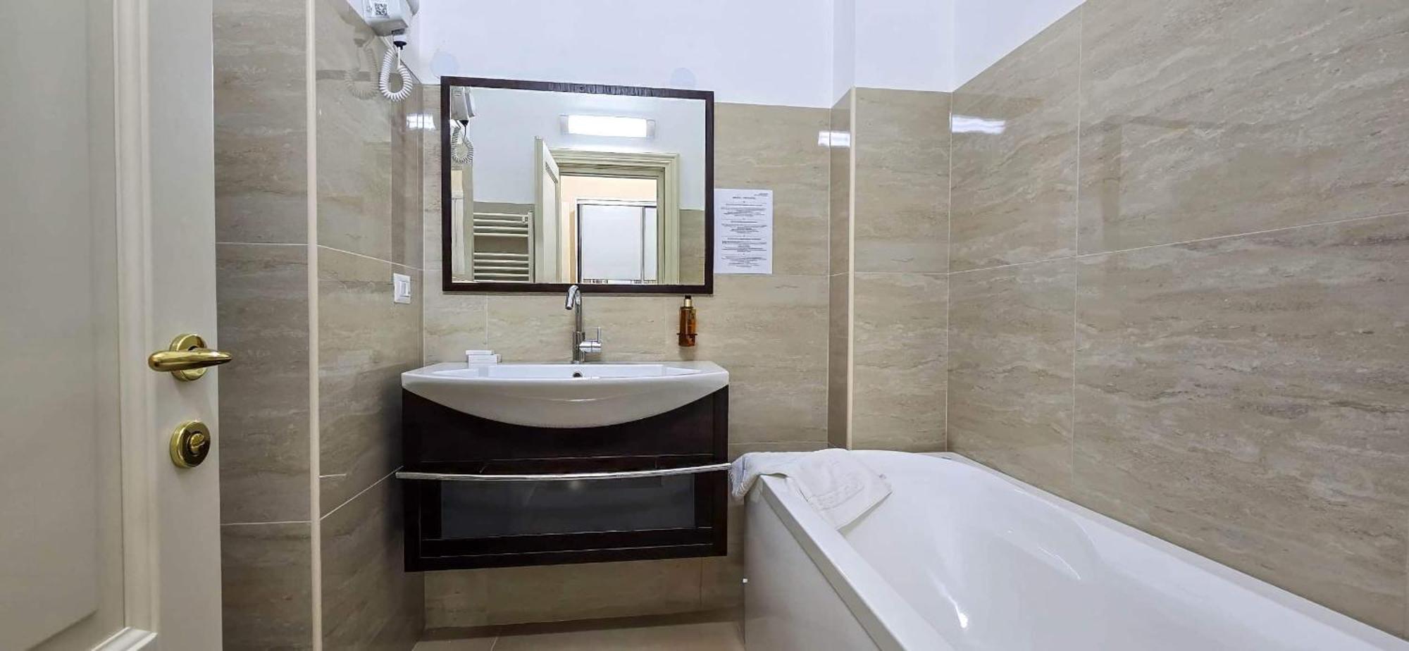 Green Park Boutique Hotel Focşani Екстериор снимка