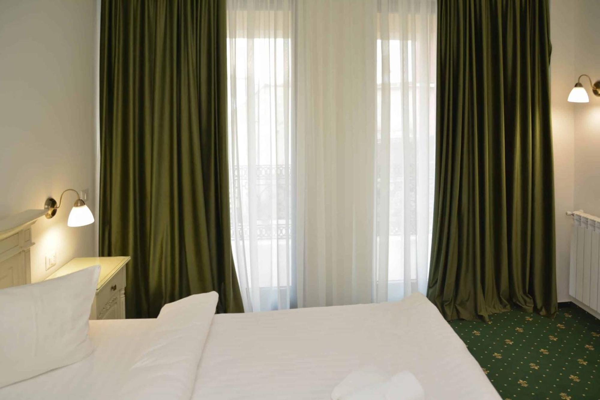 Green Park Boutique Hotel Focşani Екстериор снимка