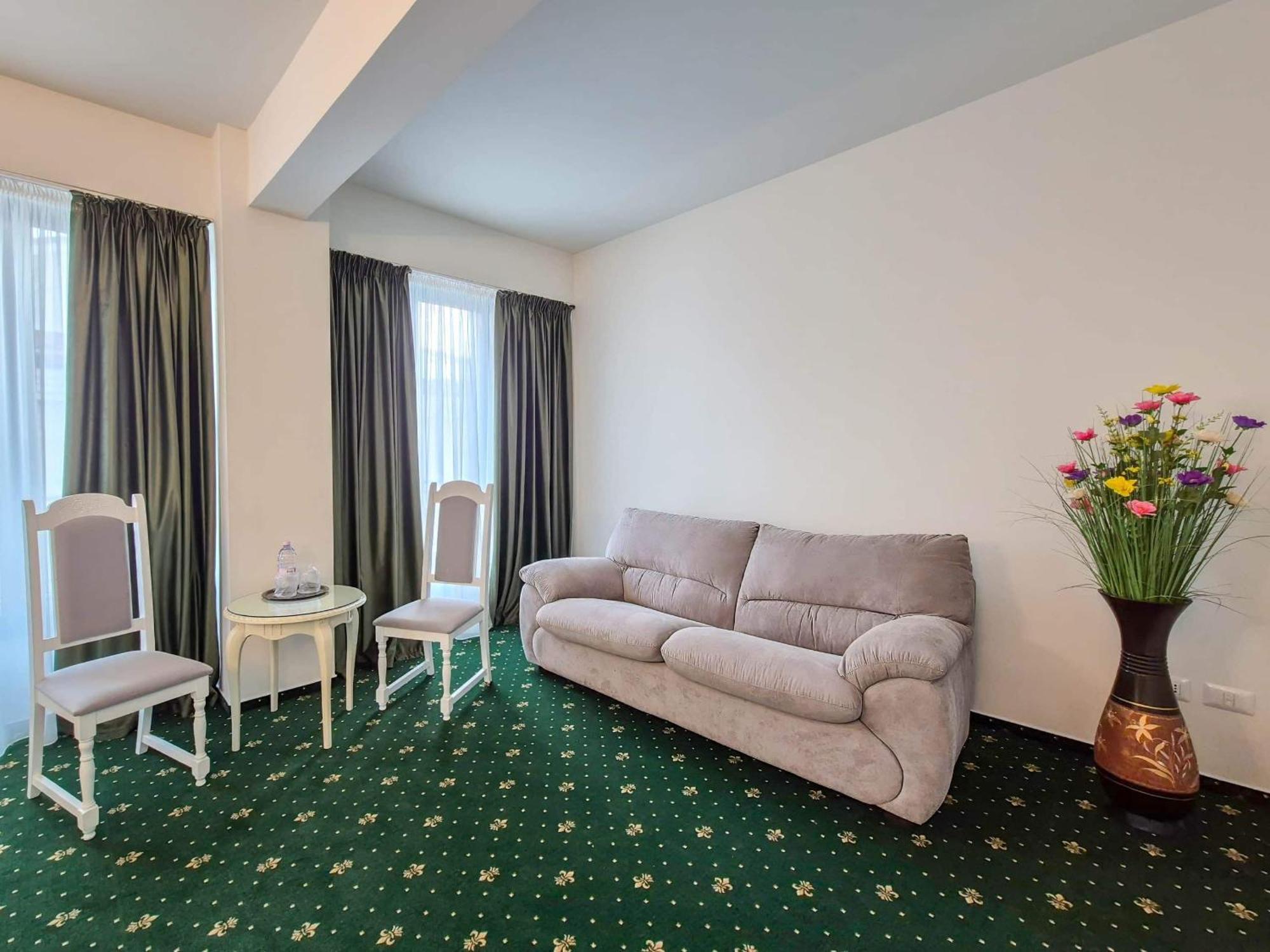 Green Park Boutique Hotel Focşani Екстериор снимка