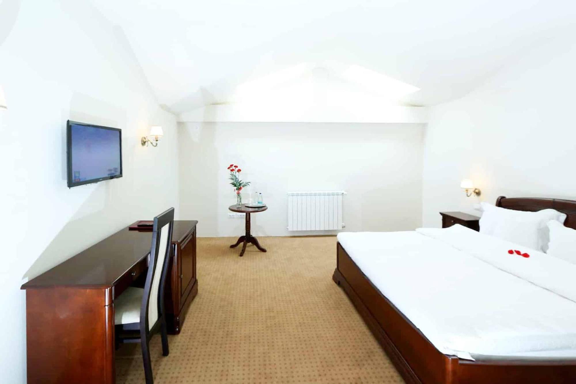 Green Park Boutique Hotel Focşani Екстериор снимка